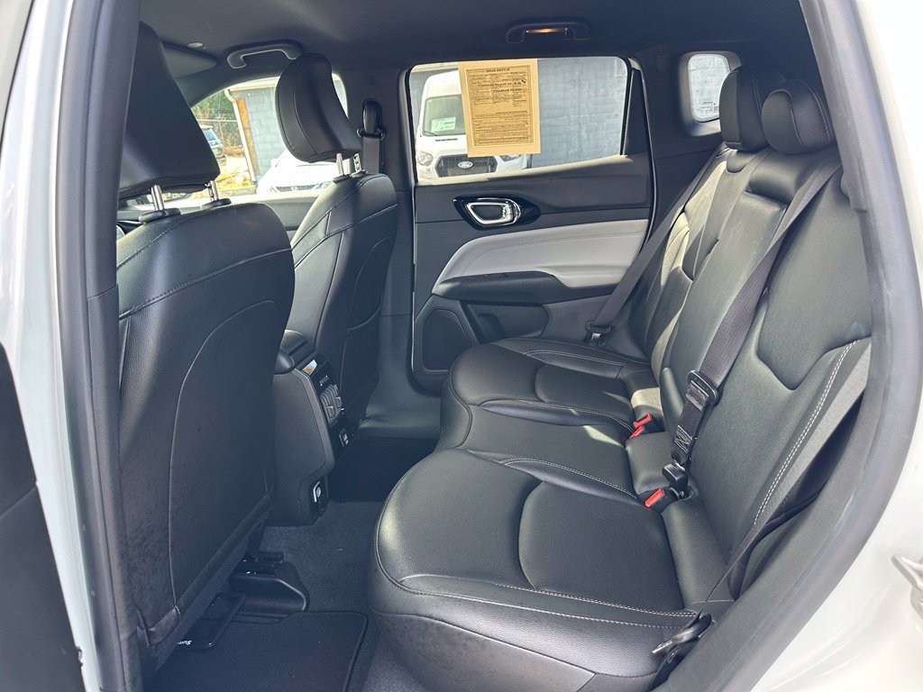 Used 2025 Jeep Compass Limited AWD/4WD image 23