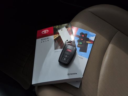 Used 2019 Toyota RAV4 Limited w/ Advanced Technology Package AWD/4WD image 30