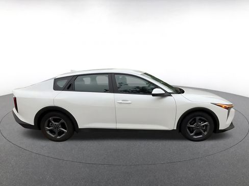 Used 2025 Kia K4 FWD image 16