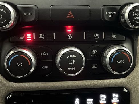 Used 2019 RAM 1500 Laramie image 18