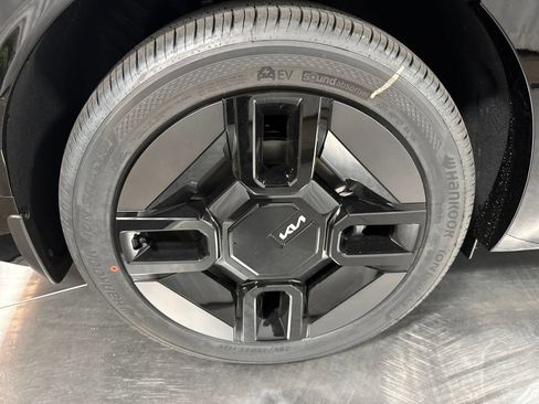 New 2026 Kia EV9 GT-Line AWD/4WD image 12