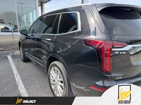 Used 2023 Cadillac XT6 Premium Luxury image 3