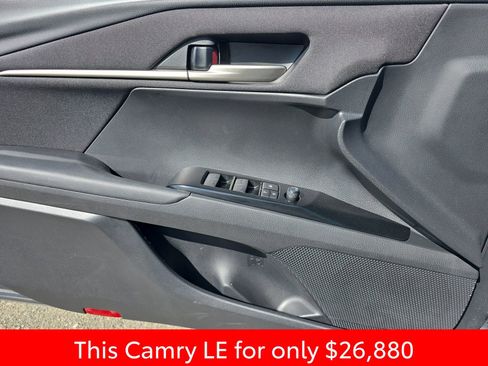 Used 2025 Toyota Camry LE FWD image 33