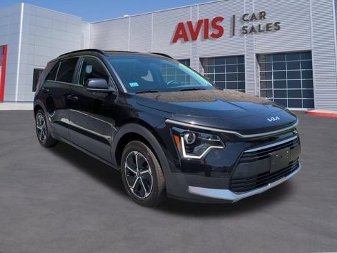 Used 2025 Kia Niro LX FWD image 3