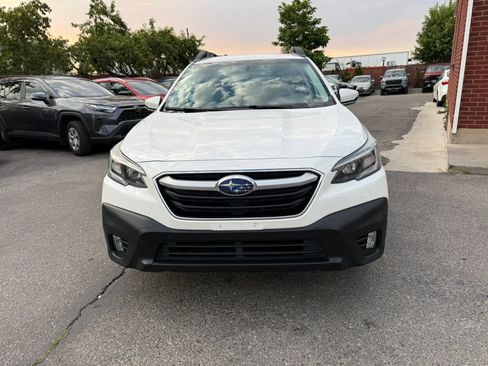 Used 2022 Subaru Outback Premium AWD/4WD image 2