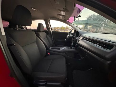 Used 2017 Honda HR-V LX image 23