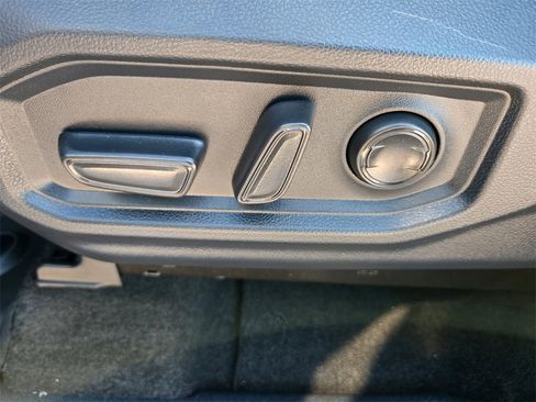 Used 2024 Toyota Tundra Limited image 27