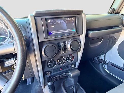 Used 2010 Jeep Wrangler Unlimited Sport image 25