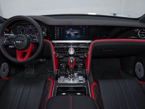 Used 2024 Bentley Flying Spur W12 image 46