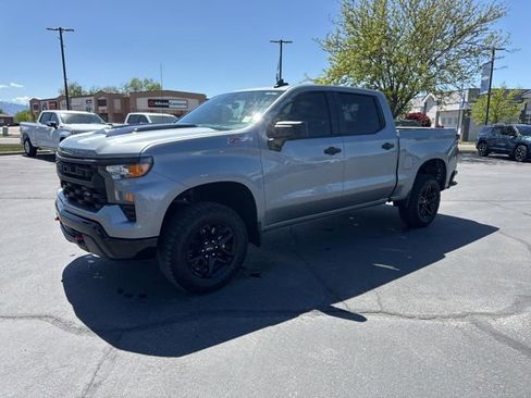 Used 2023 Chevrolet Silverado 1500 Custom Trail Boss AWD/4WD image 3