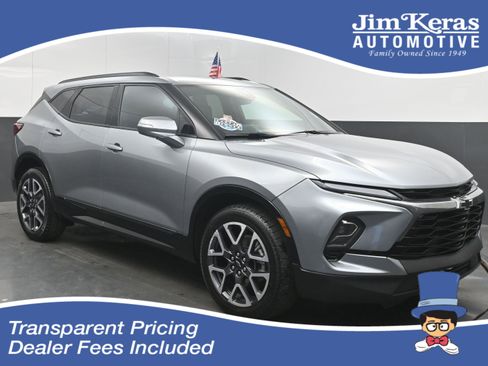 Used 2025 Chevrolet Blazer RS FWD image 1