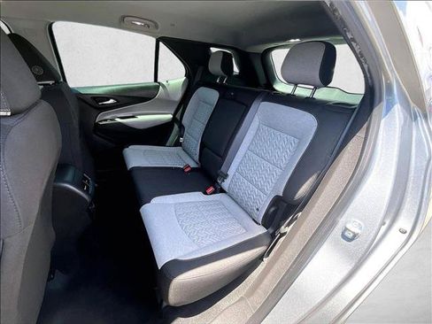 Used 2023 Chevrolet Equinox LS FWD image 27