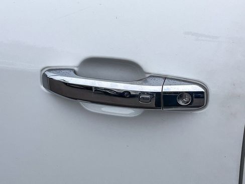 Used 2023 Chevrolet Silverado 2500 LTZ w/ LTZ Plus Package image 16