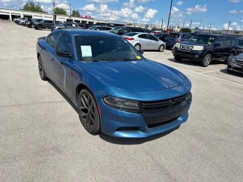 Used 2021 Dodge Charger SXT w/ Blacktop Package RWD image 22