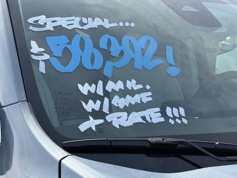 New 2026 GMC Acadia Denali w/ Super Cruise Package image 2