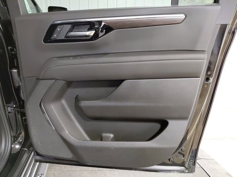New 2026 Chevrolet Suburban LS w/ LS Custom Edition AWD/4WD image 20