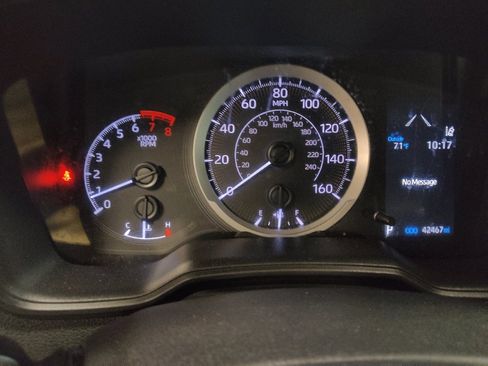 Used 2021 Toyota Corolla LE image 23