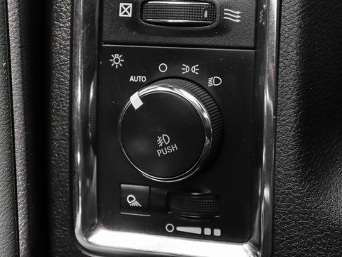 Used 2018 RAM 2500 Laramie image 19