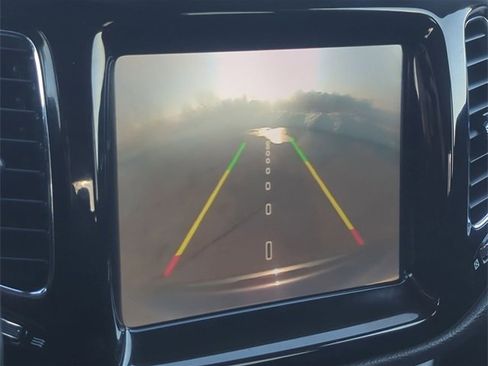 Used 2018 Jeep Compass Limited image 18