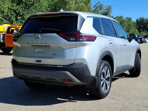 Used 2023 Nissan Rogue SV AWD/4WD image 4