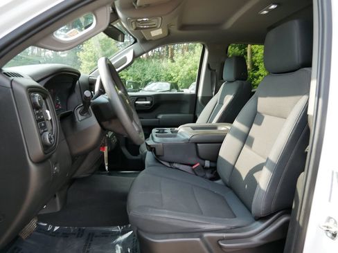 Used 2019 Chevrolet Silverado 1500 Custom w/ Custom Value Package AWD/4WD image 14