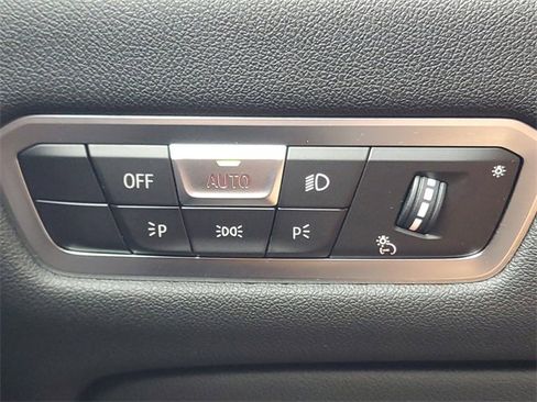 Used 2022 BMW X5 xDrive40i w/ Premium Package image 40