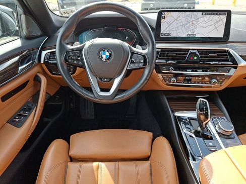 Used 2022 BMW 540i xDrive w/ Premium Package image 22