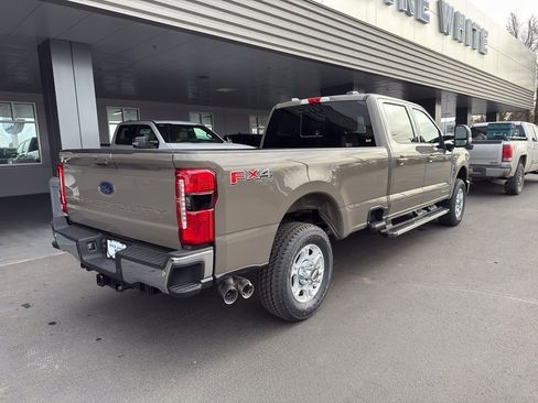 New 2026 Ford F250 XLT w/ XLT Premium Package AWD/4WD image 11