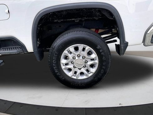 Used 2020 Chevrolet Silverado 2500 LT w/ Z71 Off-Road Package image 34