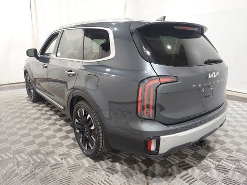Used 2023 Kia Telluride SX AWD/4WD image 2