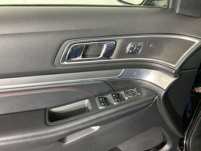 Used 2018 Ford Explorer Sport AWD/4WD image 13
