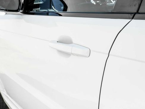 Used 2020 Land Rover Range Rover Sport SVR image 40