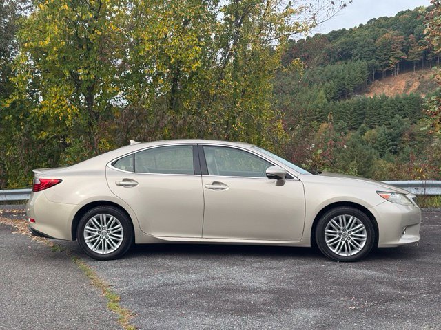 Used 2013 Lexus ES 350 w/ Luxury Pkg FWD image 19