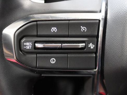 Used 2025 GMC Terrain Elevation AWD/4WD image 34