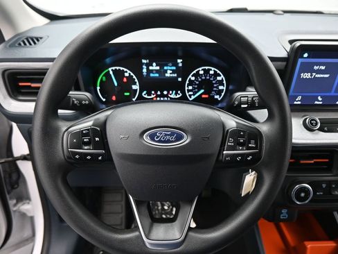 Used 2024 Ford Maverick XLT image 11