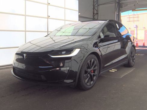 Used 2024 Tesla Model X Plaid image 1