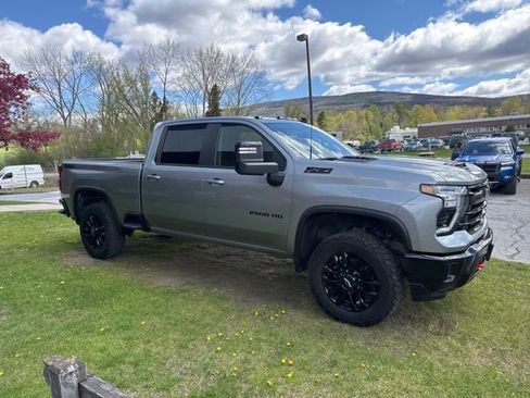 Used 2025 Chevrolet Silverado 2500 LT w/ Trail Boss Package AWD/4WD image 17