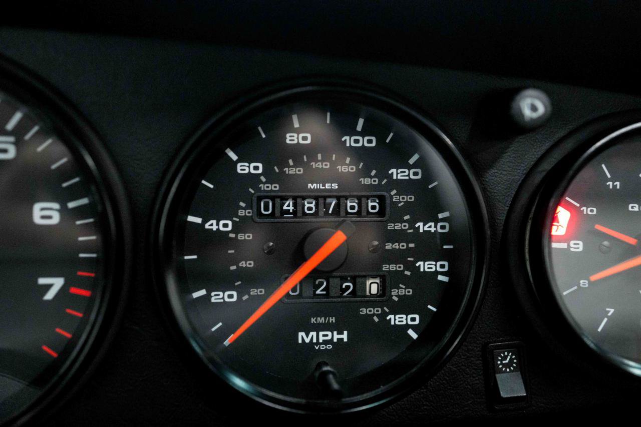Used 1998 Porsche 911 Carrera 4S AWD/4WD image 45