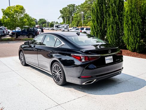 Used 2022 Lexus ES 350 w/ Premium Package FWD image 9