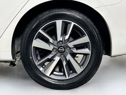 Used 2023 Nissan Versa SV image 11