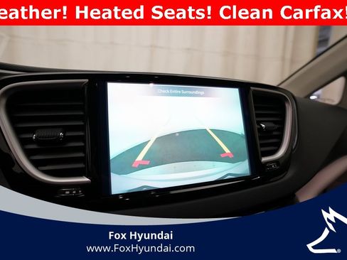 Used 2024 Chrysler Pacifica Touring-L image 20