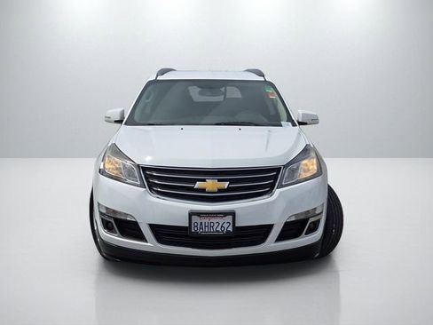 Used 2017 Chevrolet Traverse LT w/ Style and Technology Package FWD image 2