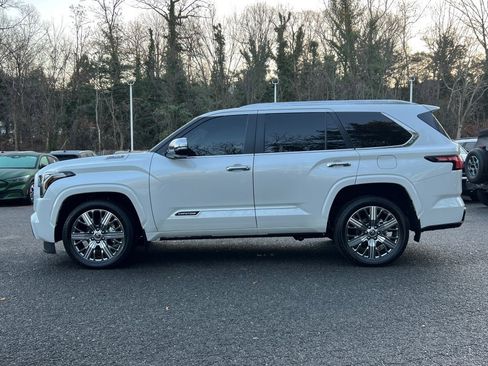Used 2024 Toyota Sequoia Capstone image 3