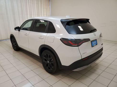 Certified 2025 Honda HR-V Sport image 26