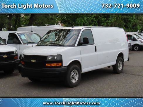 Used 2023 Chevrolet Express 3500 w/ Driver Convenience Package RWD image 1