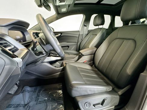 Used 2024 Audi Q4 e-tron Premium Plus image 18