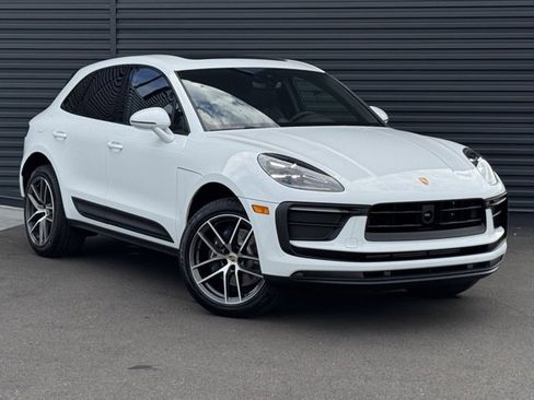 New 2026 Porsche Macan image 9