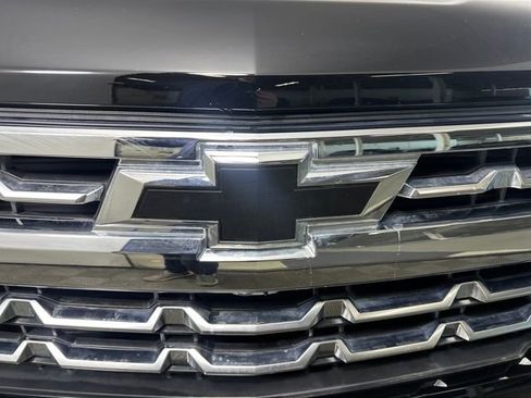 Used 2026 Chevrolet Silverado 1500 LTZ image 9