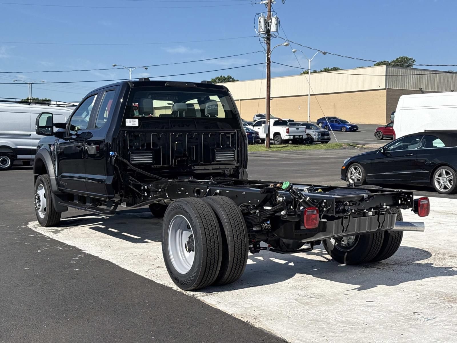 New 2026 Ford F550 4x4 SuperCab Super Duty image 5