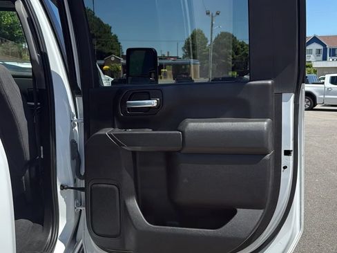 Used 2021 Chevrolet Silverado 3500 LT AWD/4WD image 33